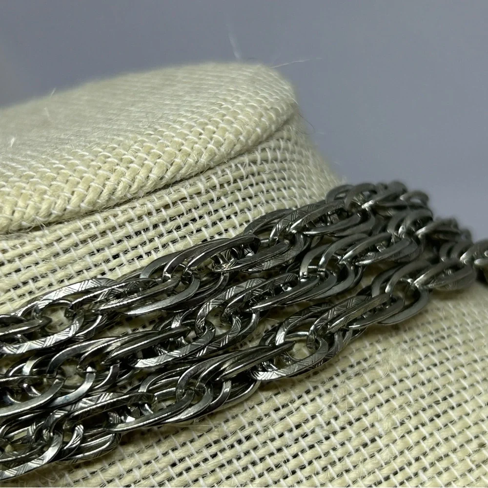 Vintage Silvertone Chainmail Necklace 51